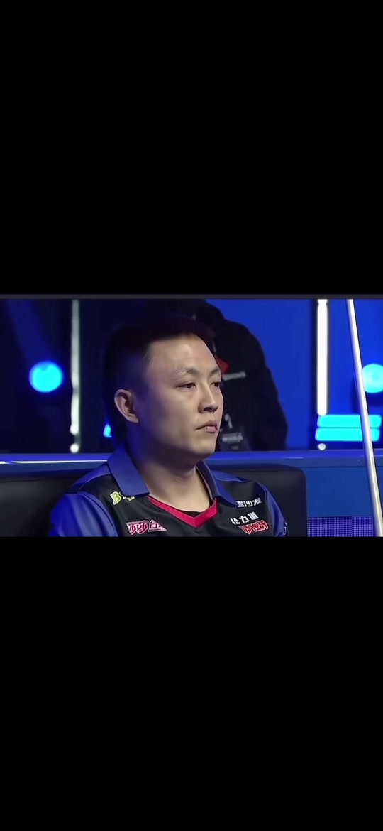 都闪烁着坚 都闪烁着坚