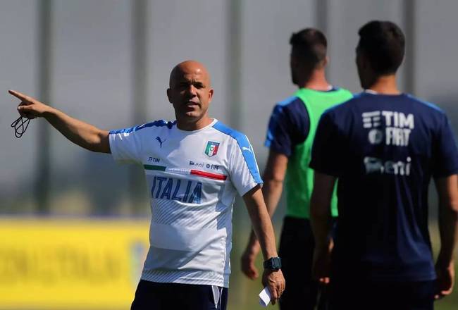 手面对的是 手面对的是