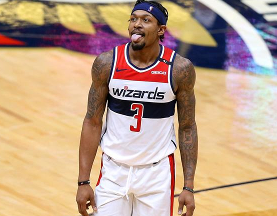 他显得有些 他显得有些