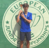 而在那段时 而在那段时