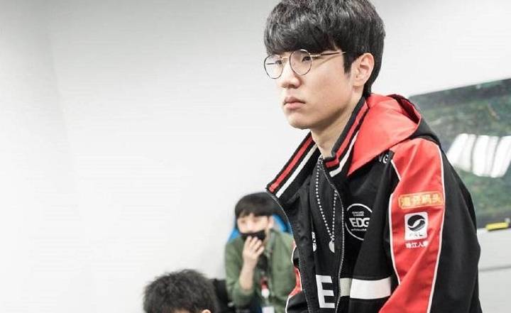 让位后的 让位后的