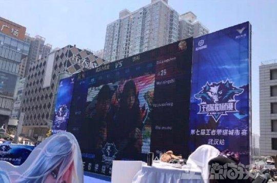 边锋不抢高
